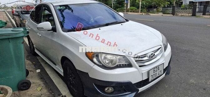 Hyundai Avante 1.6 MT 2016 - 235 Triệu
