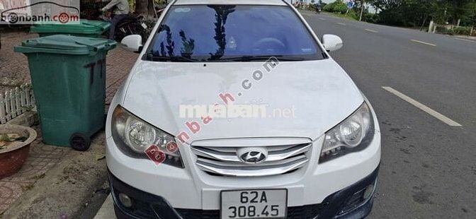 Hyundai Avante 1.6 MT 2016 - 235 Triệu