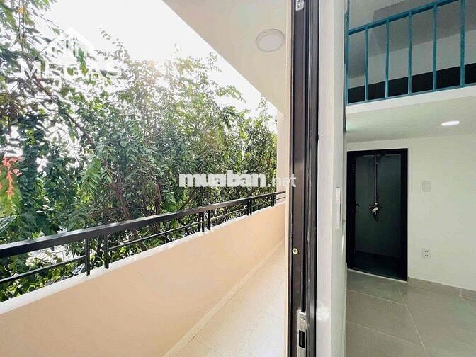 DUPLEX SINH VIÊN BAN CÔNG Ở ĐC 4ng4xe NGAY TRƯỜNG CHINH-CÓ THANG MÁY