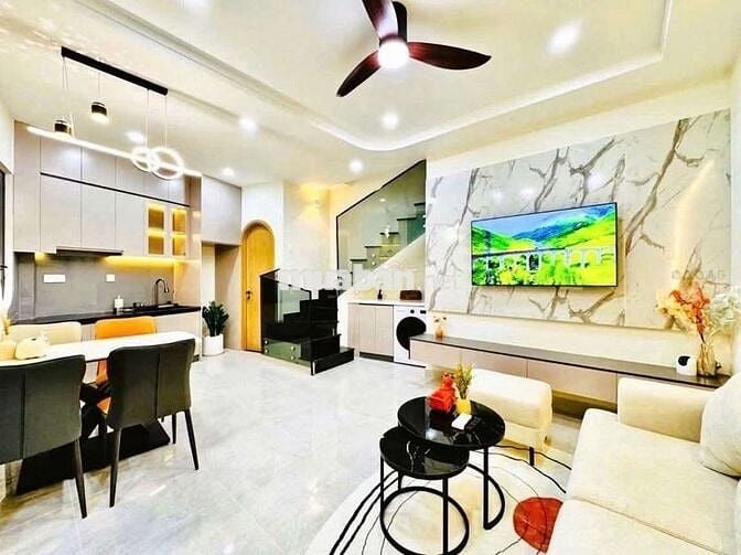💥 CHỈ 7Đ HƠN - NHÀ GÓC 2 MT HẺM XE HƠI QUẬN 1 - NGANG 4M - DTSD~100M2