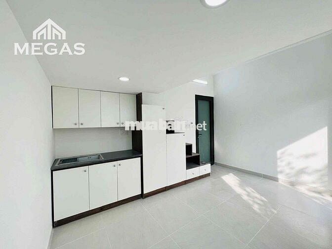 DUPLEX SINH VIÊN BAN CÔNG Ở ĐC 4ng4xe NGAY TRƯỜNG CHINH-CÓ THANG MÁY