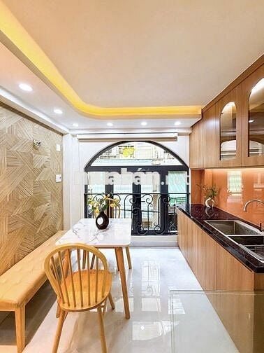 Nhà 3t – Hẻm 4m – Q3  3x7m,cn 21m²  3 tầng, 2PN 30m ra hẻm ô tô