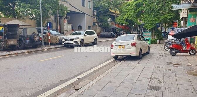 Bán Nhà phố Quần Ngựa Ba Đình 88m2 37,5 tỷ mặt tiền 8m 2 thoáng OTo