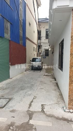 Bán nhà mới 5 tầng mặt phố & ô tô vào nhà