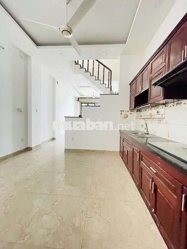 NHÀ 1/ NGẮN XE HƠI NGỦ TRONG NHÀ ĐƯỜNG TÔ NGỌC VÂN, Q12. CHỈ 5.1 TỶ