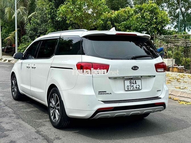 Kia Sedona 2018 2.2 DATH - 72000 km