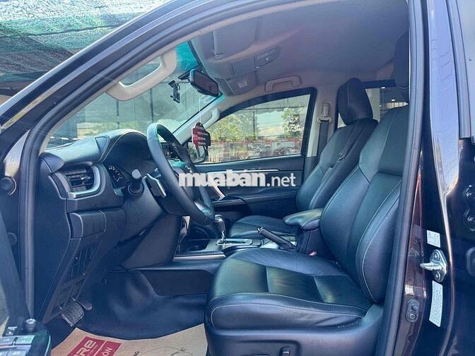 Toyota Fortuner 2020 dầu tự động gia đình đi ít