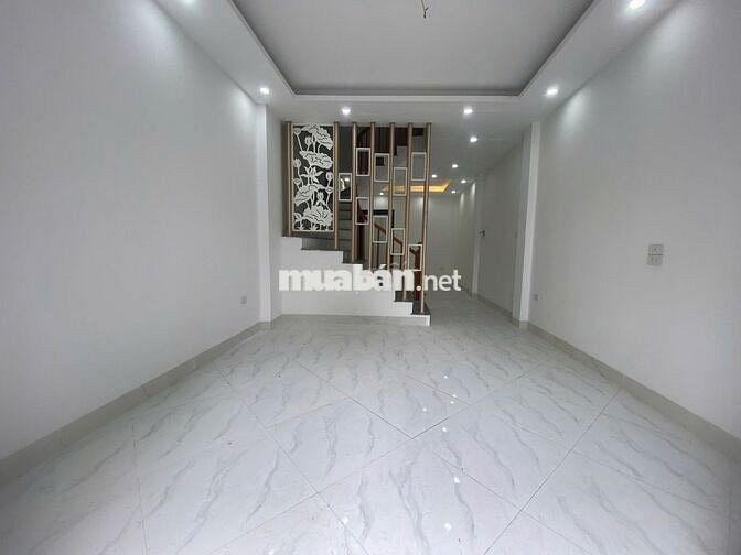 Nhà 4T*38m2 đẹp- ngõ rộng ô tô đỗ cổng- gần đường QL6- Giá chỉ 3,45 tỷ