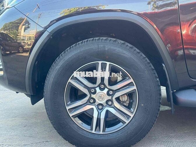 Toyota Fortuner 2020 dầu tự động gia đình đi ít