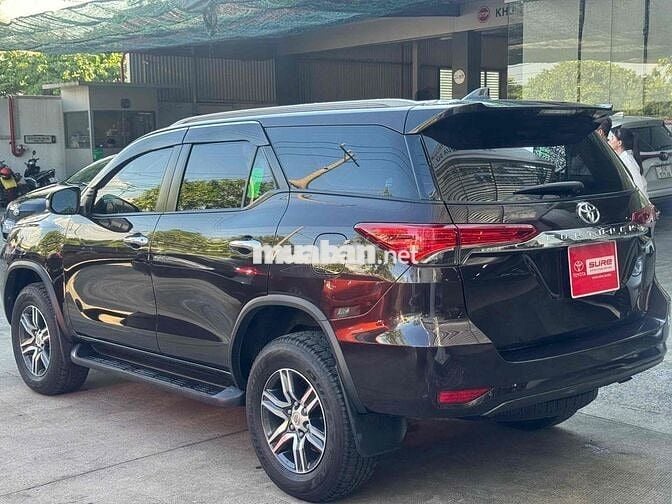 Toyota Fortuner 2020 dầu tự động gia đình đi ít