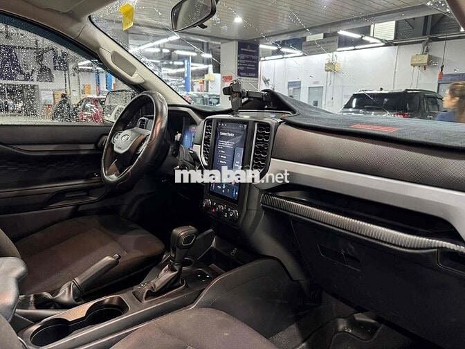 Ranger XLS AT 2024-10.000km Xe Bán Tại HNgx Ford