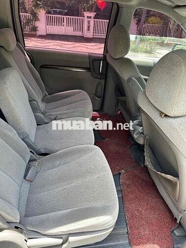 Kia Carnival 11 chỗ máy dầu đời 2009