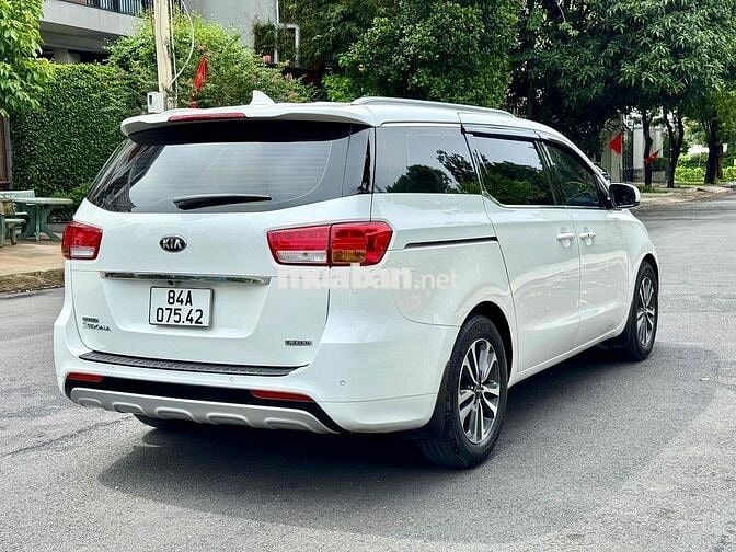 Kia Sedona 2018 2.2 DATH - 72000 km