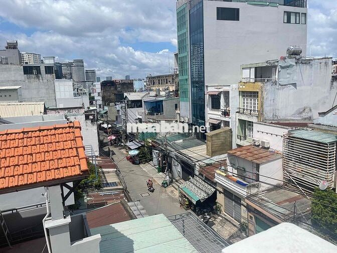 Ký túc Xá sát HUTECH hàng xanh