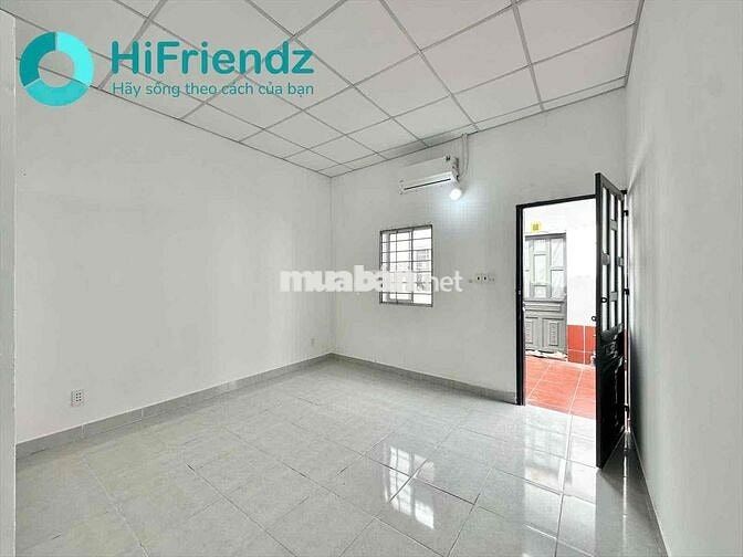 CHDV NGAY ĐH NGUYỄN TẤT THÀNH-THUẬN TIỆN QUA GÒ VẤP NGUYỄN THÁI SƠN