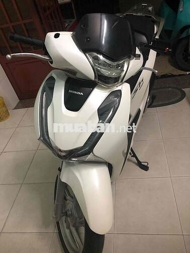 Honda SH 150 mau trắng 11977km