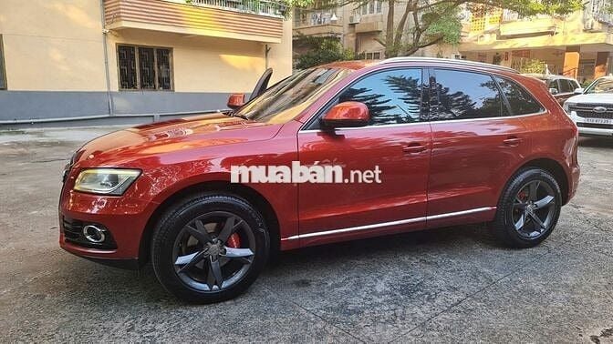 CẦN BÁN GẤP XE Ô TÔ AUDI 5 CHỖ MÀU ĐỎ. 550TR
