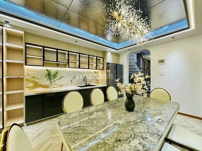 Cực hiếm! Chính chủ hạ giá bán gấp nhà 64,7m2 Võ Văn Tần, P5, Q3.