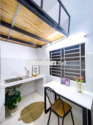 Phòng Trọ Có Gác Sẵn Máy Lạnh,Tủ Đồ Cách ĐH Văn Hiến 5-7P Đi Xe