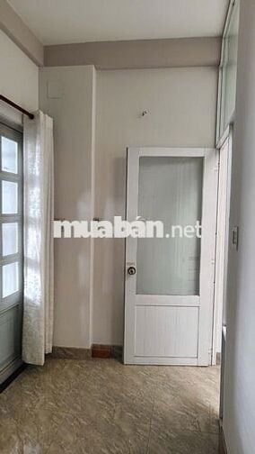 Cho thuê nhà nguyên căn gần Nam Kỳ Khởi Nghĩa 2PN NTCB có sân thượng