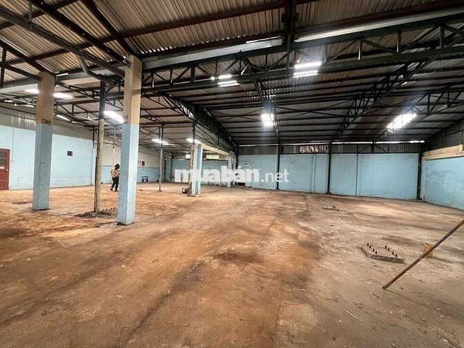 KHO XƯỞNG MT 680M2  QUỐC LỘ 22 GẦN NGÃ 4 AN SƯƠNG