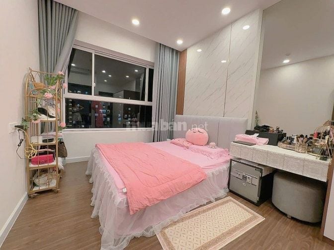 Bán CH Cao Cấp 55m2/1 tỷ 870 (2pn) SHR,dọn ở, vay 90%.The Emerald 