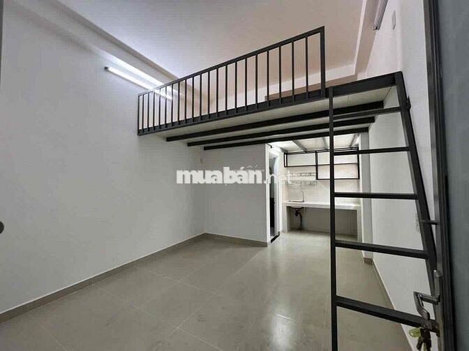 Duplex Gần Hàng Xanh, Xô Viết, Hẻm 451, Free Xe, Máy Giặt Chung, Thấp
