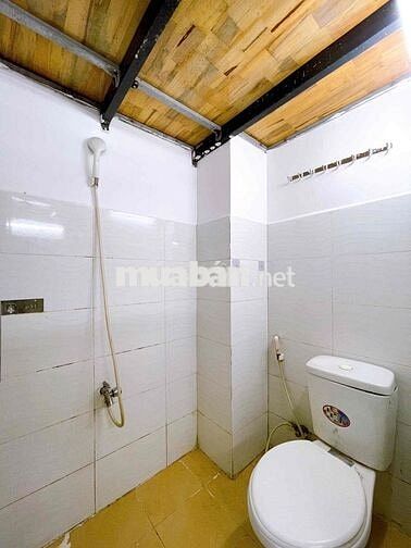 Phòng Trọ Có Gác Sẵn Máy Lạnh,Tủ Đồ Cách ĐH Văn Hiến 5-7P Đi Xe