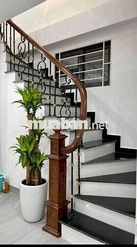 Tôi cần bán nhà nhà 7tầng thang máy full nội thất, gõ gốc đề.