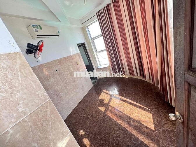Phòng trọ giá rẻ ngay chợ Lạc Quang