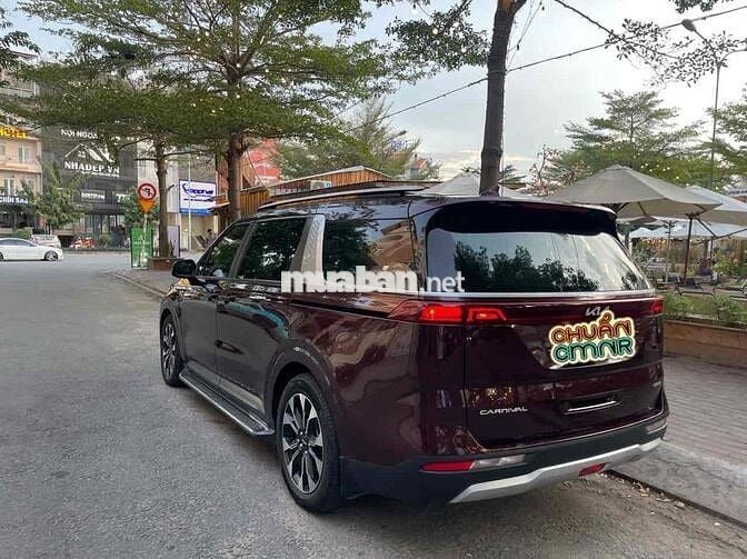 Kia Carnival 2022 2.2D Luxury 8 chỗ - 87450 km