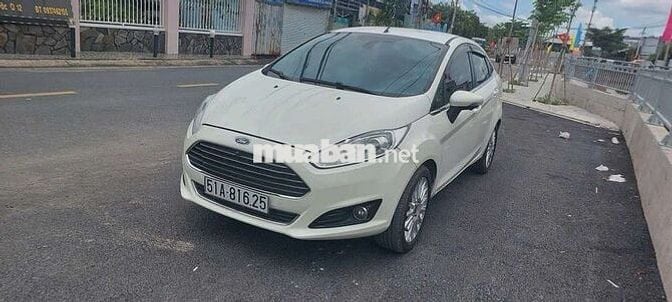 Gia đình cần bán xe ford fiseta 2014 số tự động