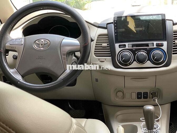 Toyota Innova 2016 2.0G - 110 km