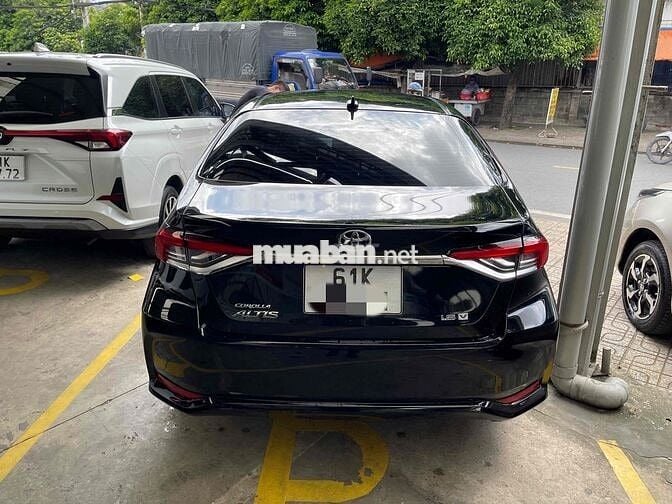 Toyota Corolla Altis 1.8V 2023