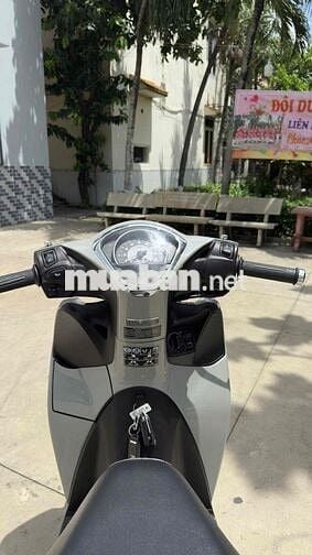 sh mode xám xi măng abs 2023 chính chủ