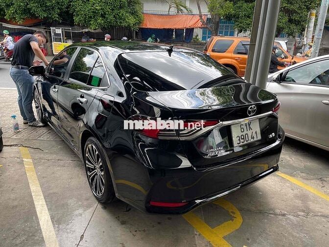 Toyota Corolla Altis 1.8V 2023