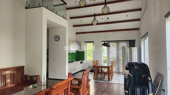 cần bán căn biệt thự 3 mặt tiền nằm trong khu beverly hill xã cư yên