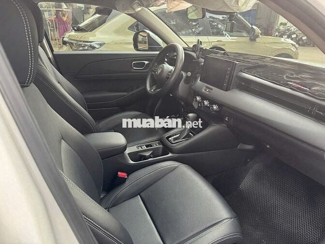 Honda HR-V G 2024 - chạy 6966 km siêu lướt