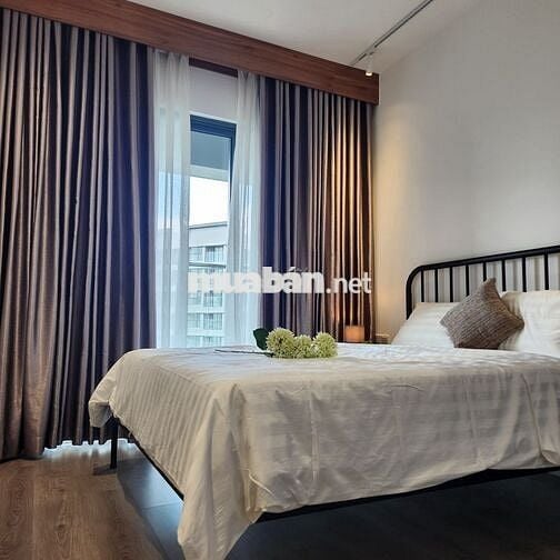 Cho thuê gấp CH Diamond Celadon City 3PN 117m2, full nội thất cao cấp.