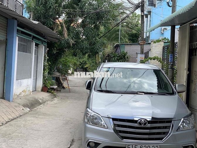 Toyota Innova 2016 2.0G - 110 km