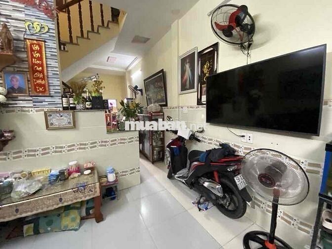 BÁN NHÀ 2 TẦNG GIÁ RẺ – P. LINH ĐÔNG- 33m2(4x8,3) / chỉ: 2.5 Tỷ - 2pn