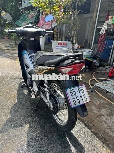 xe đẹp may em . áo anphA 2022.