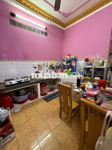 Nhà ở hẽm oto thông, Đường Lê Thị Hồng Gấm