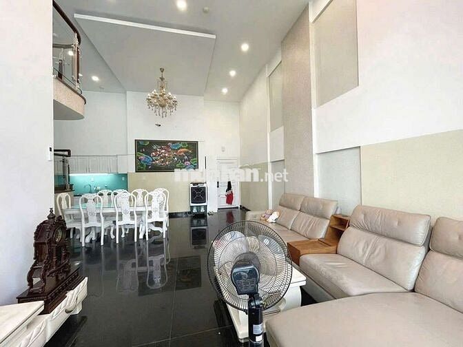 Cho thuê căn hộ Duplex sang trọng Phú Hoàng Anh