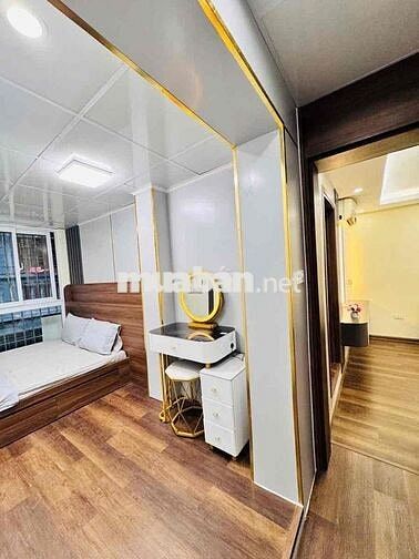 80m2 sổ đỏ hơn 3 tỷ phố Hồng Mai , tập thể tầng 3 căn góc 2 ngủ đẹp.
