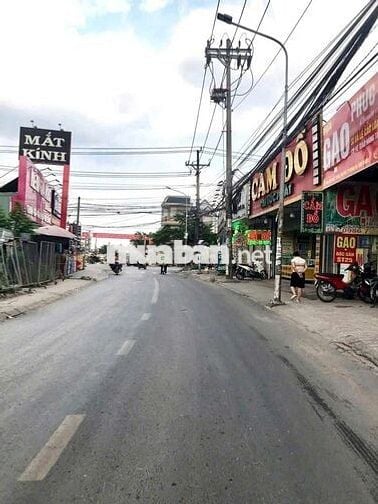 Nhà mặt tiền kinh doanh 1 trệt 2 lầu dân cư đông đúc 100m2 3p ngủ