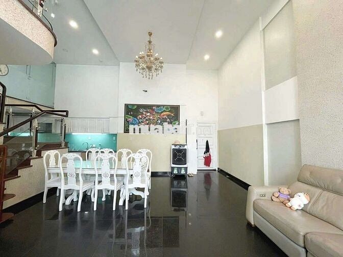 Cho thuê căn hộ Duplex sang trọng Phú Hoàng Anh