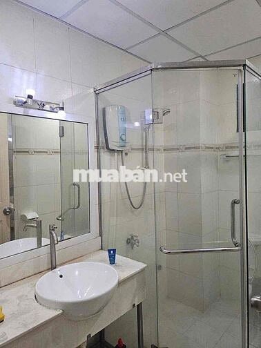 NHÀ MỚI SƠN SỬA , 5PN, SẴN 2 MÁY LẠNH. PHÙ HỢP Ở KINH DOANH VĂN PHÒNG