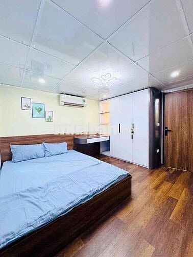 80m2 sổ đỏ hơn 3 tỷ phố Hồng Mai , tập thể tầng 3 căn góc 2 ngủ đẹp.