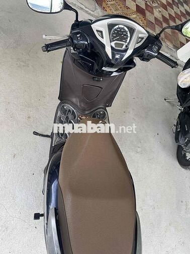 cần bán honda lead 2016 zin 100% áo mới lột keo